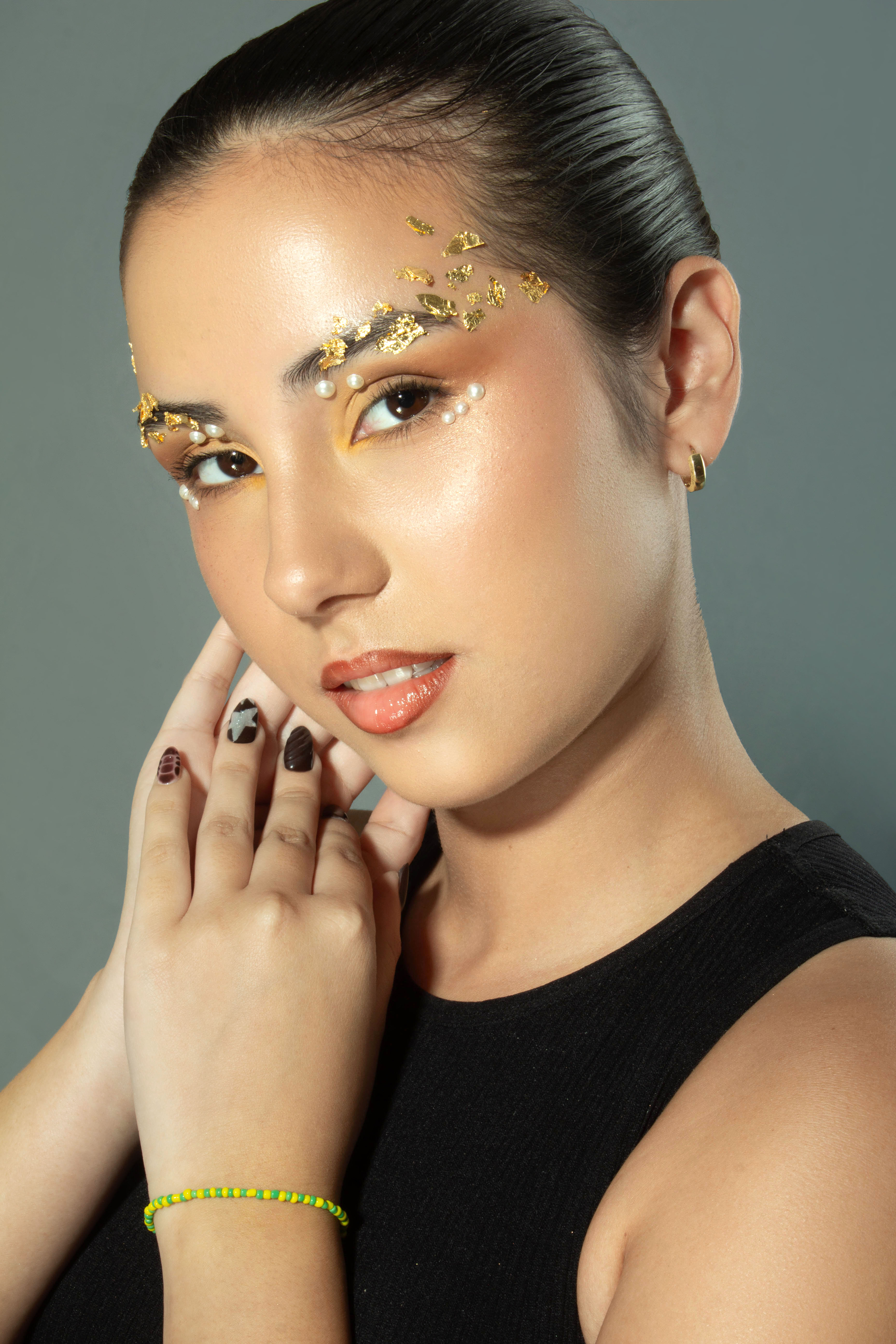 Andrea Peña Makeup Editorial Foto Pose Venezuela