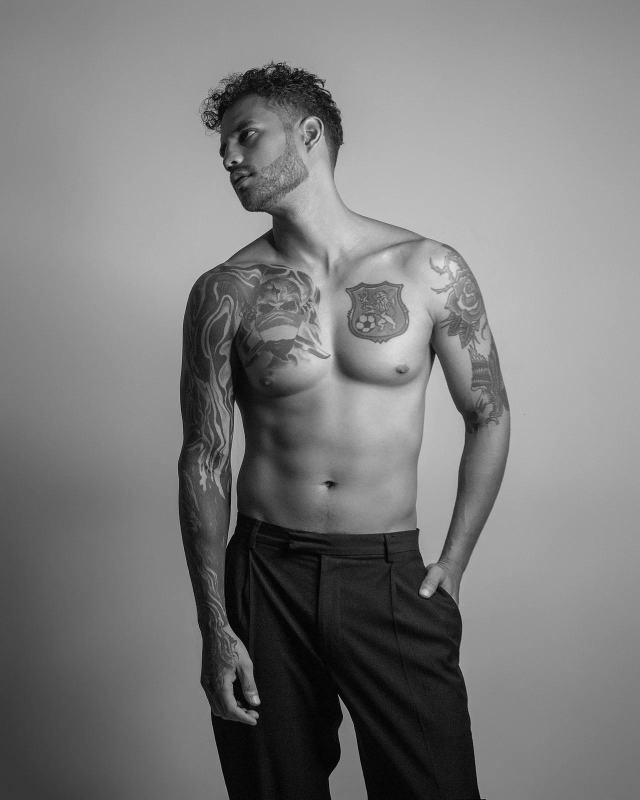 Geralbert Rebolledo pasarela y cuerpo entero
